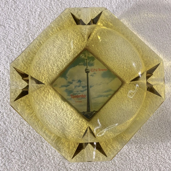 Vintage Yellow Amber Glass CN Tower Toronto Canada Ashtray Trinket Dish - Picture 1 of 10